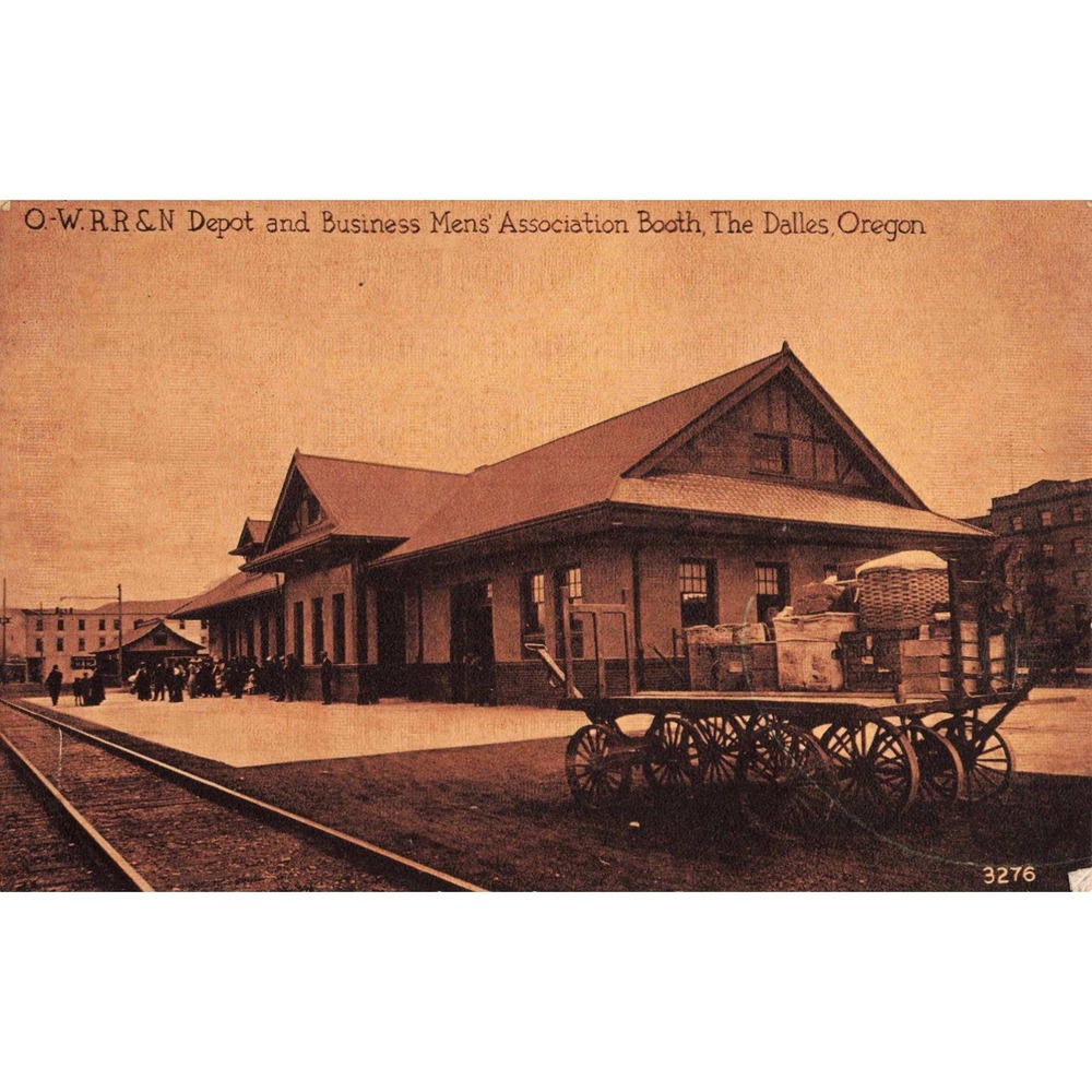 Vintage Postcard O-W.R.R & N Depot Business Mens Association The Dalles Oregon